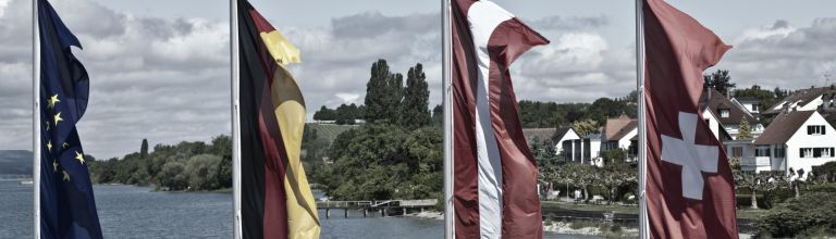 Die Flaggen der EU, Deutschlands, Österreichs und der Schweiz